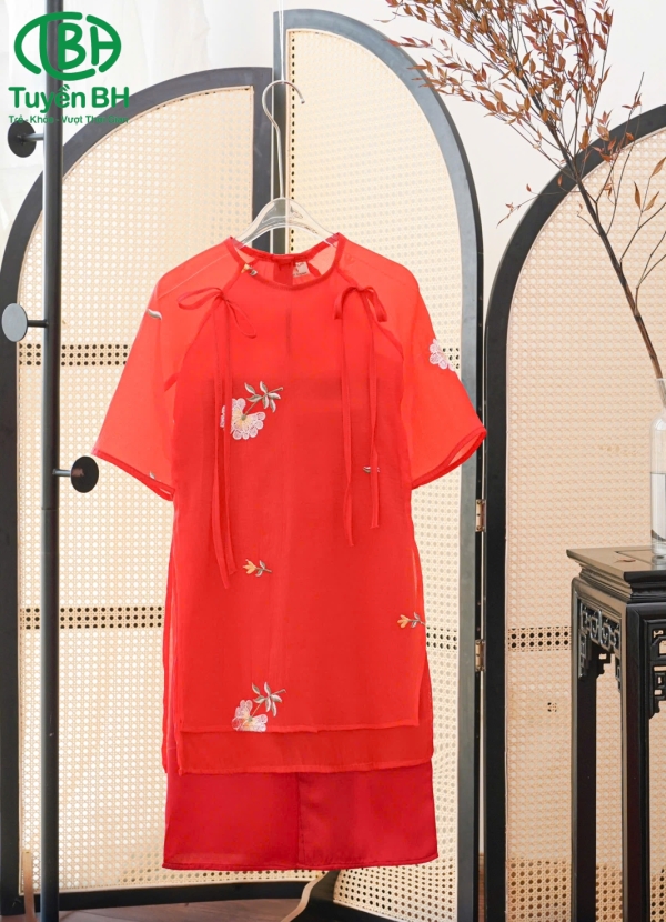 Áo dài Tường Lan bé Hồng sen