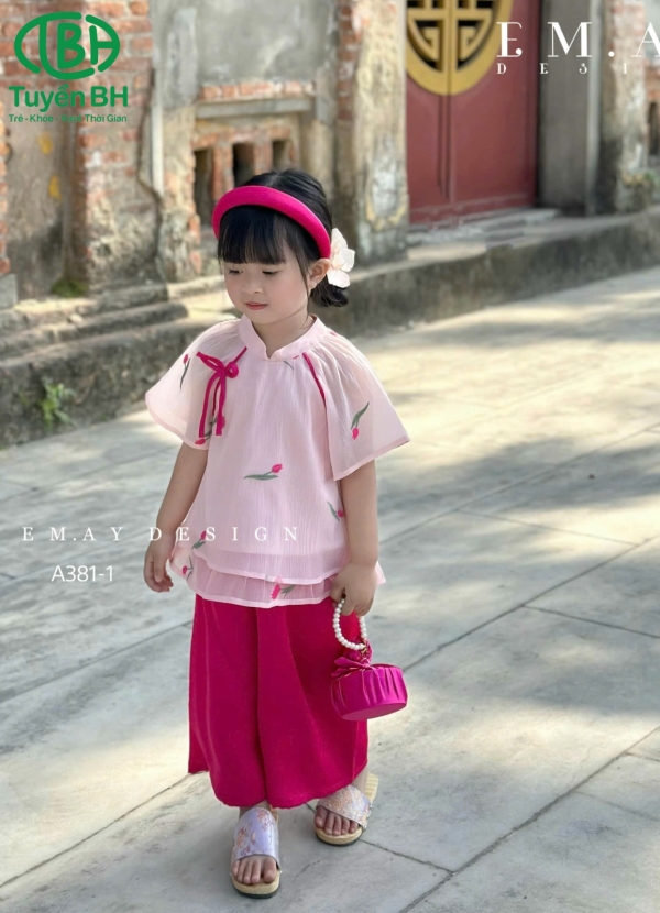 Bộ voan thêu hoa tay loe Đỏ
