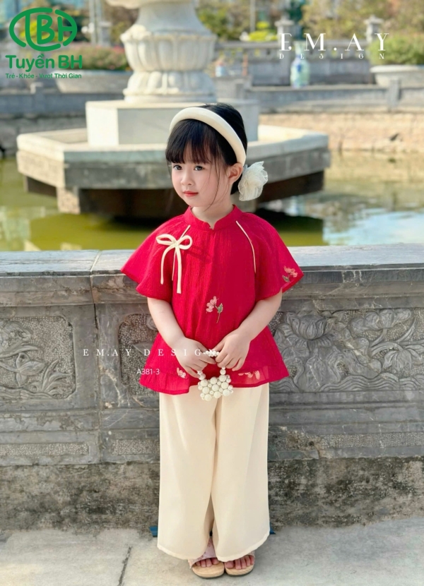 Bộ voan thêu hoa tay loe Đỏ