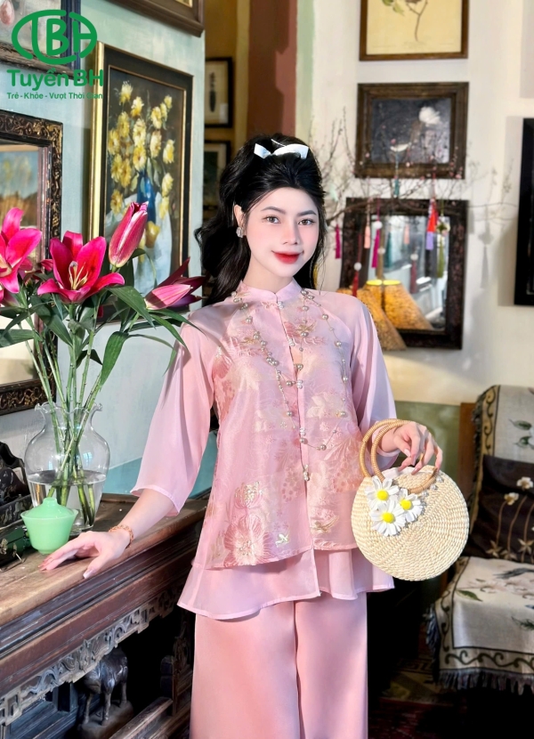 Bộ Gấm Taffa có cổ Hồng