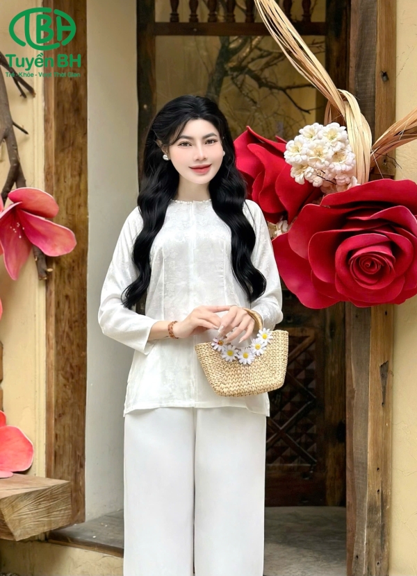 BÀ BA CÁCH TÂN GIỌT LỆ CỔ NGỌC màu hồng