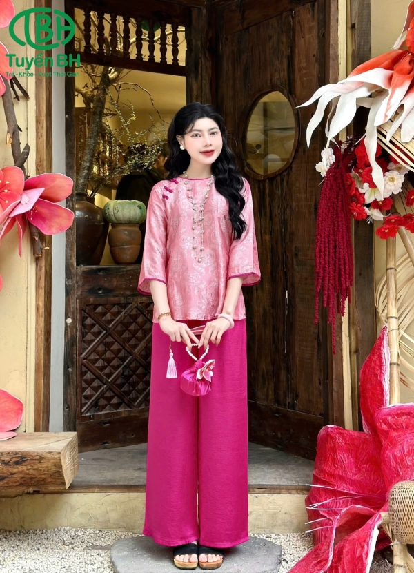 Bộ lam tơ tằm cổ tròn 3 khuy hồng sen