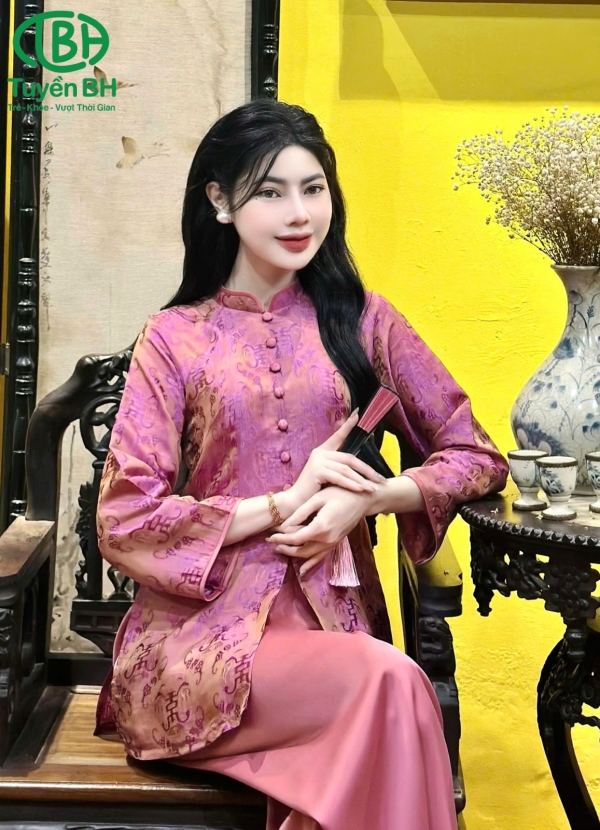Tơ tằm cổ trụ nút ngọc màu xanh lá
